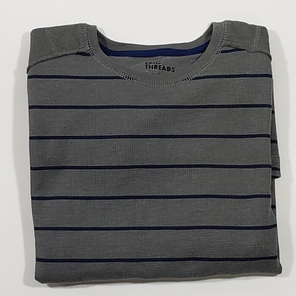 Epic Threads gray long sleeve tshirt